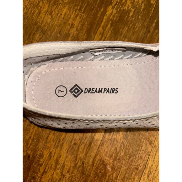 Dream Pairs White Slip-On Shoes - 7 - Picture 8 of 9